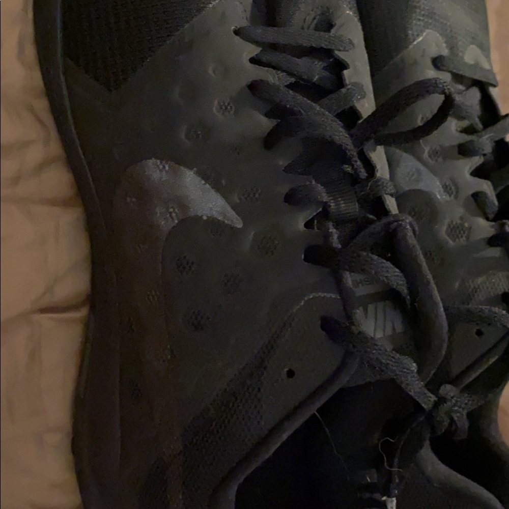 Size 11 men’s nike